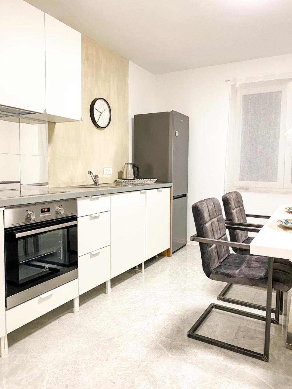 Olea Apartments Pobegi Eksteriør billede